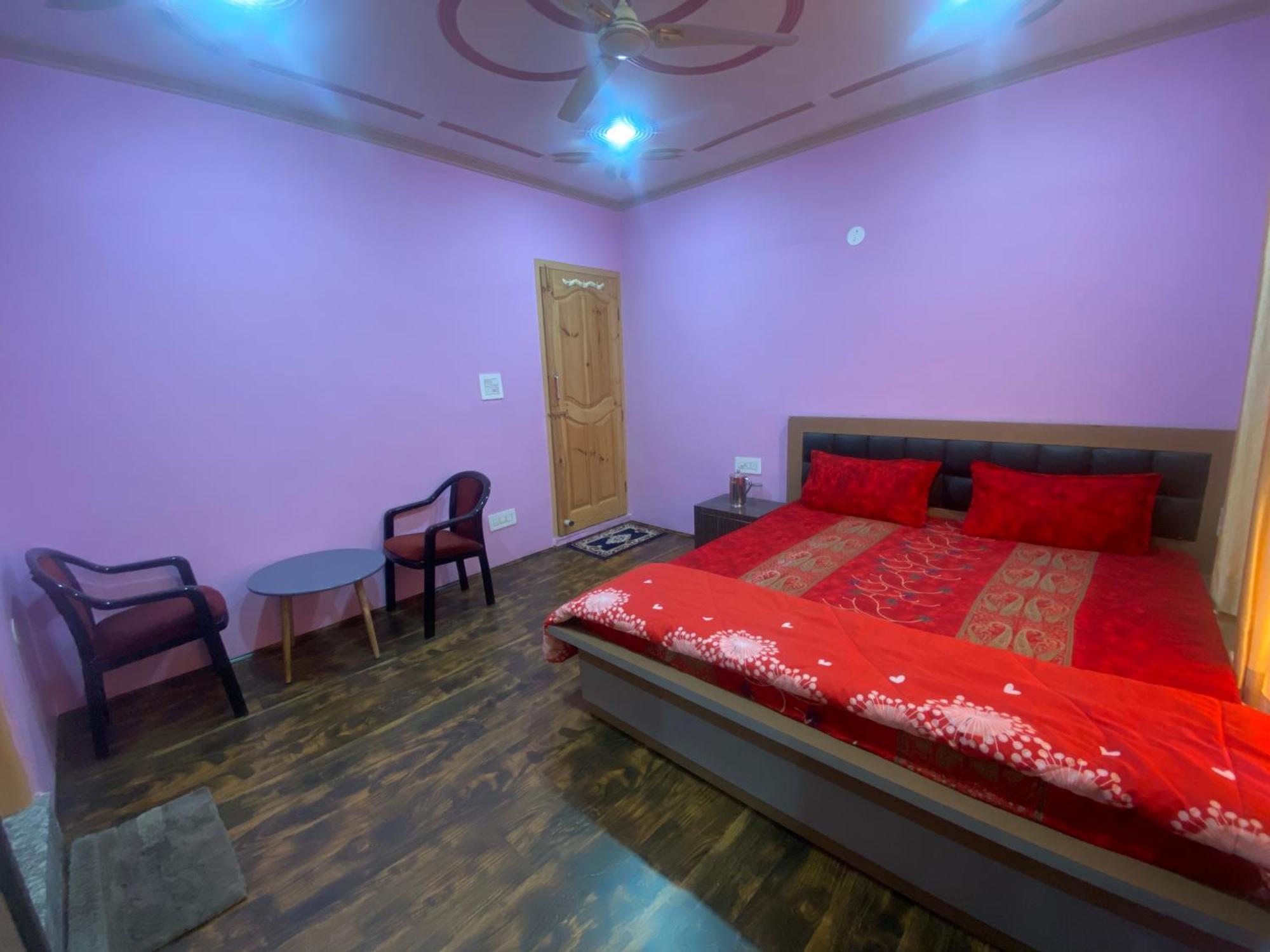 Penthouse Villa Srīnagar Buitenkant foto